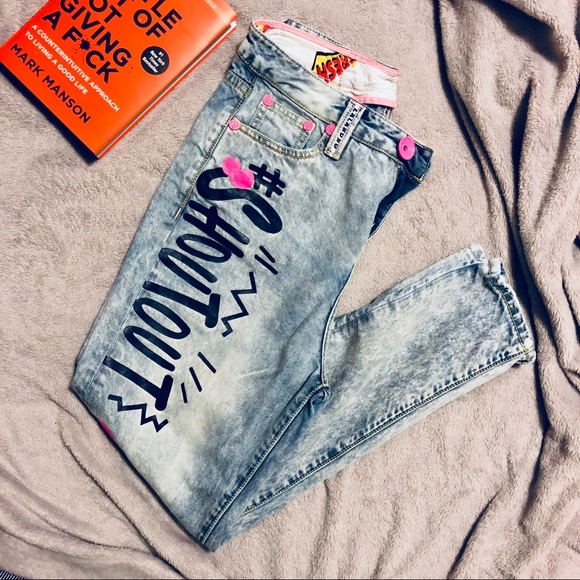 Lalabobo Statement Boyfriend/Mom Jeans - Picture 2 of 8